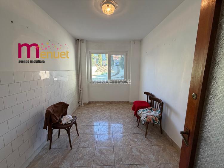 Apartament 3 camere,zona Piata Noua,etaj 1 - 3