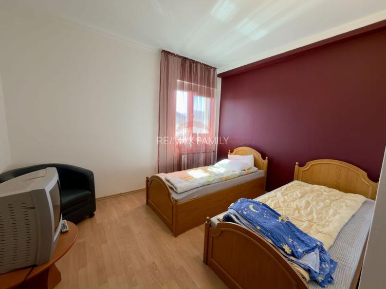 Casă / Vilă 8 camare cartier Beverly Hills Sanmartin - 11