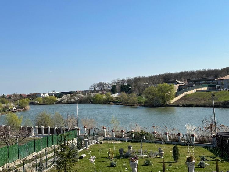Vila superba cu vedere la lac - posibilitate alipire teren cu iesire la lac - 4
