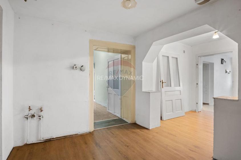 Casa si teren 2173 mp de vanzare in Tipar , la 12km de Chisineu Cris - 10