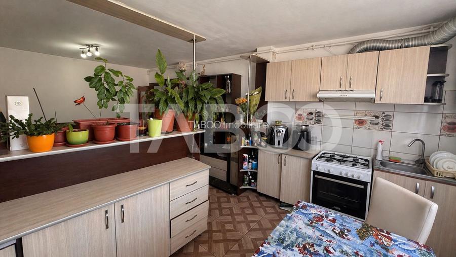Apartament 3 camere 76 mpu +loc de parcare zona Terezian Sibiu - 2