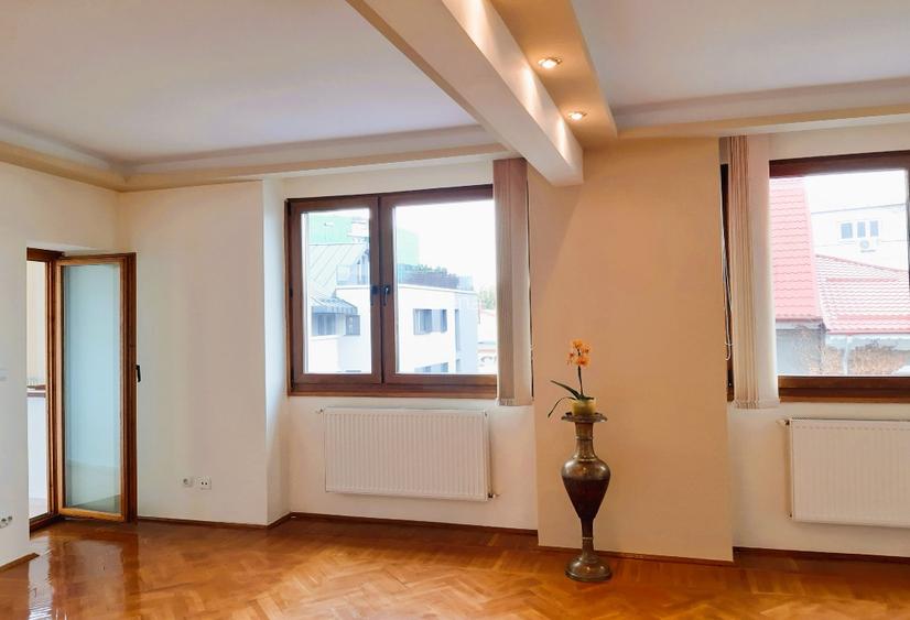 PROPRIETAR, VAND apart. Duplex in Cotroceni(G. Botanica) S. constr 175 mp; garaj - 9