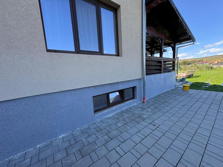 Casă de vanzare la cheie com, Mihai Viteazu jud cluj, 210mp utili,14000mp teren.