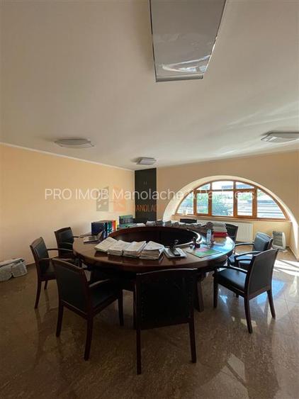 Spatiu comercial zona Centru - 2