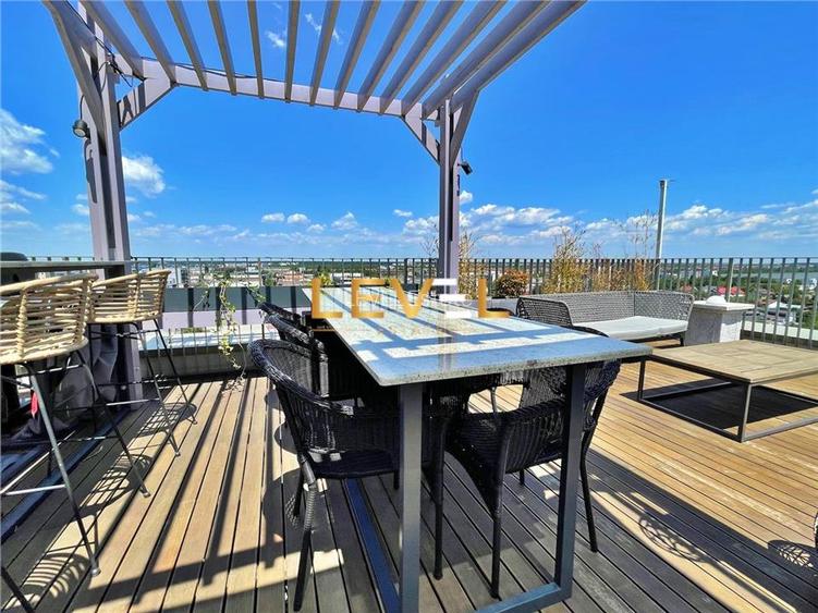 [VIDEO] Triplex Penthouse | 50 SQM Terrace | 2 Parking Spaces | Philips HUE - 15