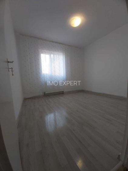 Apartament de vanzare, 2 camere, balcon inchis, 45 mp utili, Sebes - 3