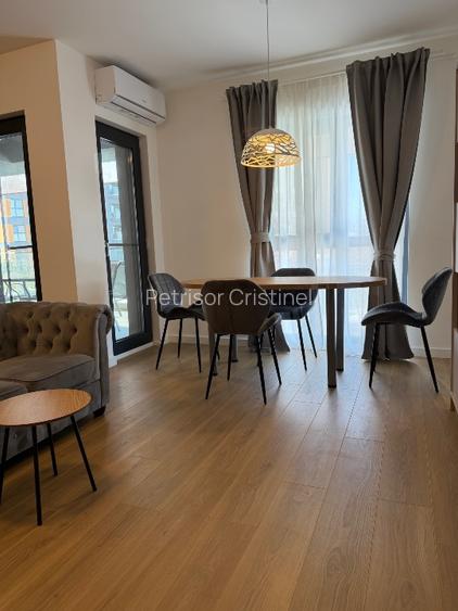 Ofer spre închiriere apartament 3 camere și 2 locuri parcare Parcului 20 - 10