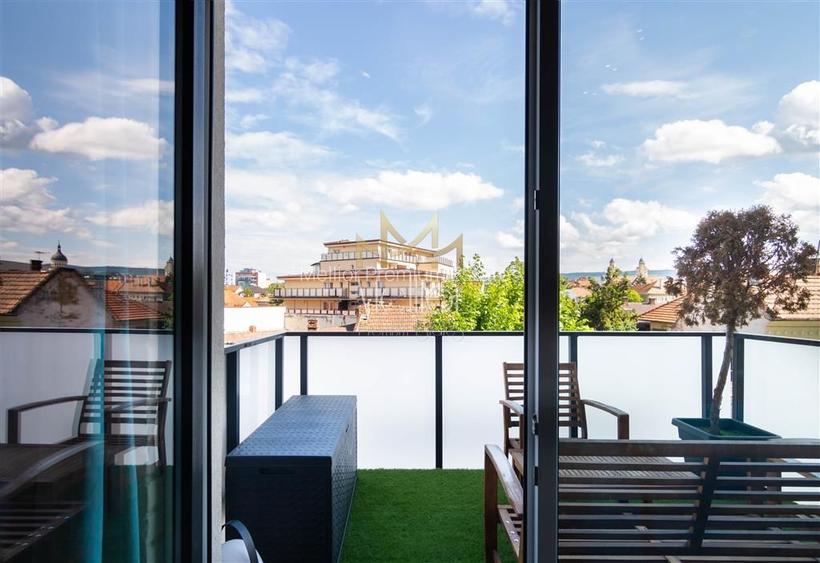 ?** Apartament superb pe doua niveluri Ultrafinisat Semicentral ** - 14