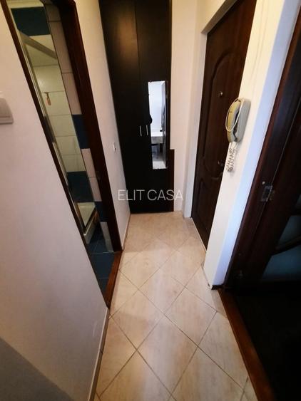 Apartament cu 1 camera decomandat, zona Nicolina - 7