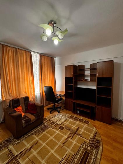 Apartament cu 2 camere decomandat, 50 mp,ultracentrala, zona Teatrul National