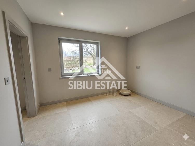 Casa 4 camere, 2 bai, curte si terasa Sibiu Calea Cisnadiei - 11