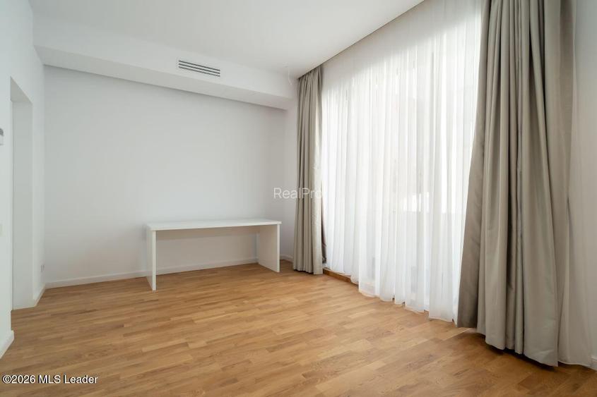 Iancu Nicolae - Vila high-end pe malul lacului, Gradina cu Ponton - 53