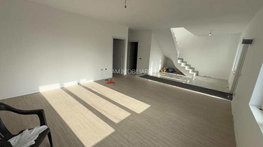 CASA INDIVIDUALA, 5 CAMERE, NOU, TOATE UTILITATILE, COMISION 0% - 5