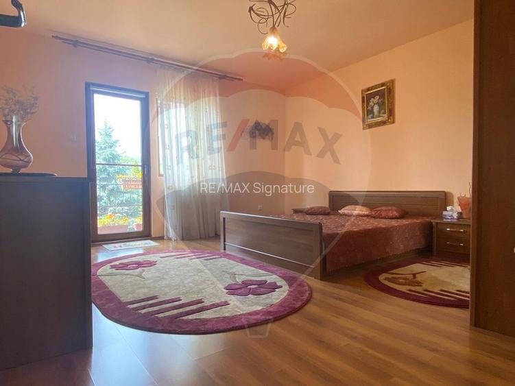 Casă / Vilă cu 5 camere de vânzare în zona Central - 23