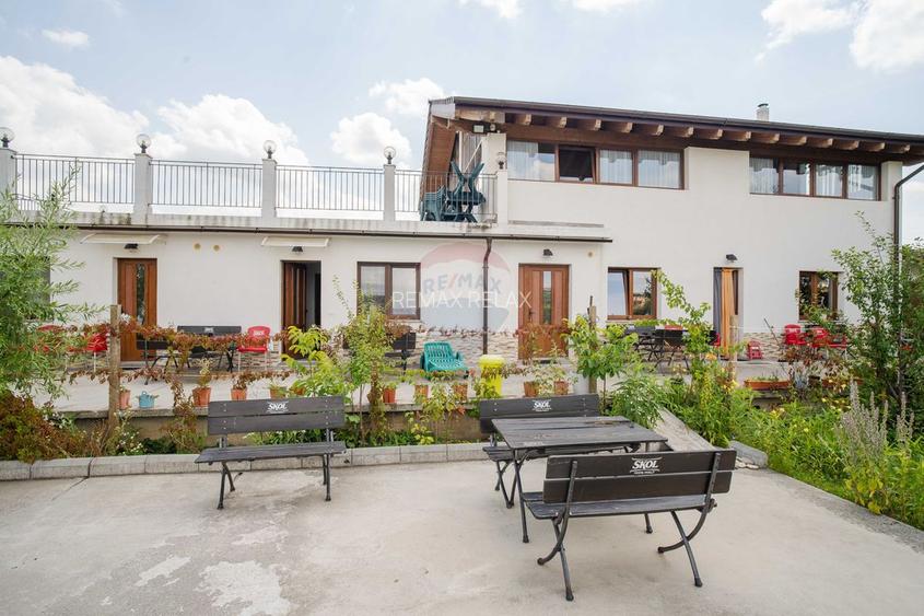 Complex cu Piscină/Cazare de Vânzare, 10.777mp Teren - DN24, Vaslui - 7