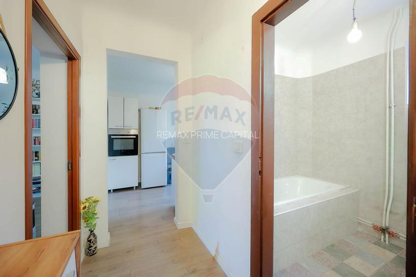 De vânzare apartament cu 2 camere, parter, parcare inclusă, central - 6