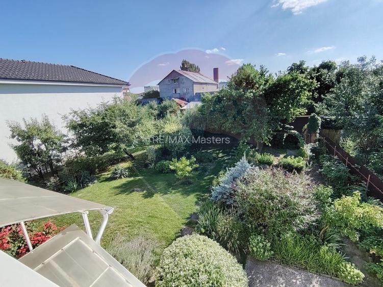 Casă / Vilă cu 8 camere de vânzare în zona Central - 45