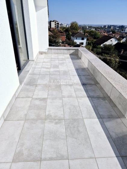 Duplex in Dambul Rotund  cu front la doua strazi - 3