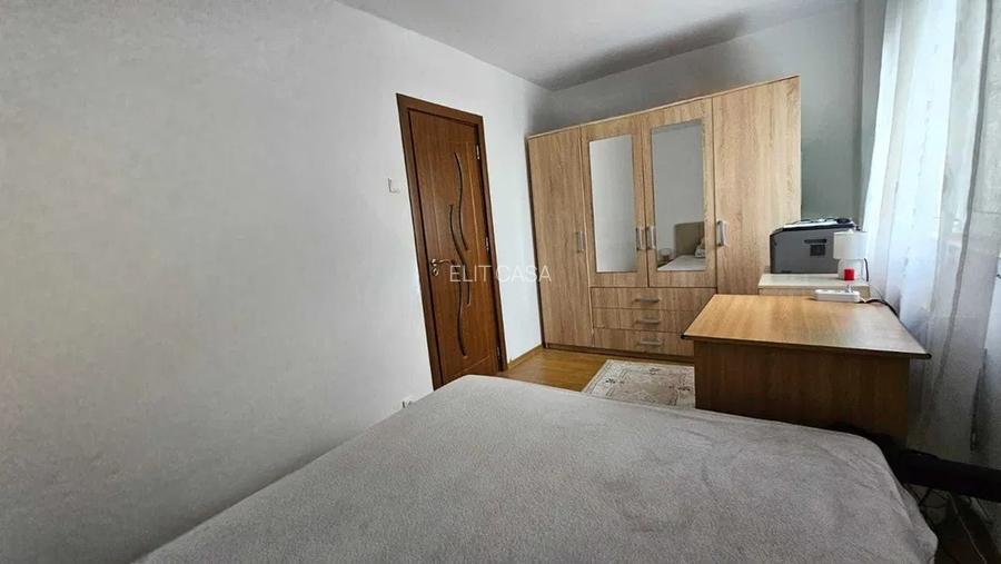 Apartament cu 3 camere, etajul 3/4, zona Alexandru cel Bun - 4