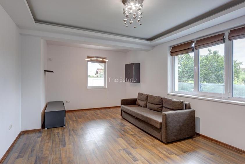 Vilă Spațioasă de Închiriat în Crevedia – Ideală pentru Familie (P+1+M) - 2