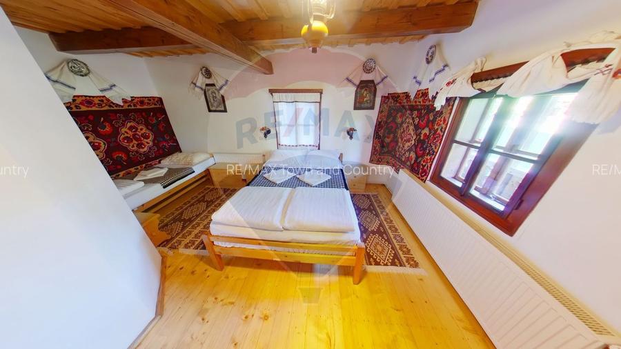 Pensiune cu 10 camere de vânzare în Breb - 13