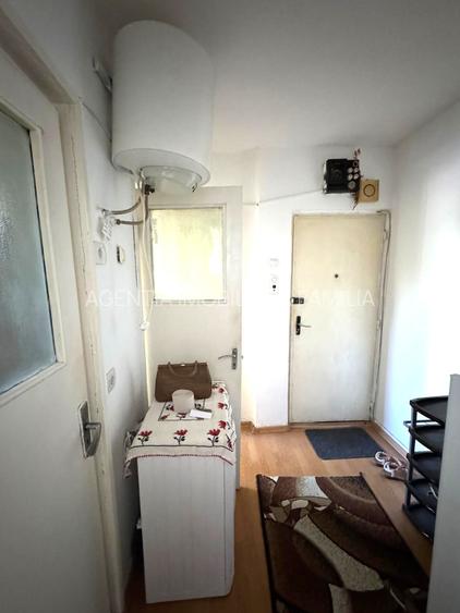 Apartament 2 camere, semidecomandat, etaj 1, Micro 19 - 6