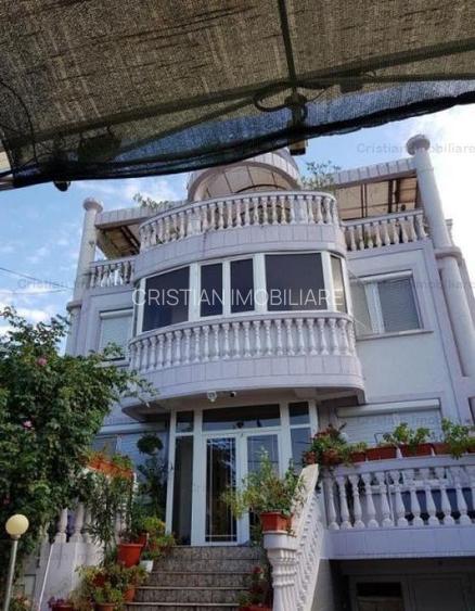 Vila D+P+1+M, zona Centrala, 720mp construiti, pretabila pentru 3 familii - 2