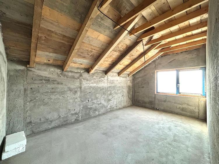 Duplex la cheie- Sanmihaiu Roman- 990e/mp - 6