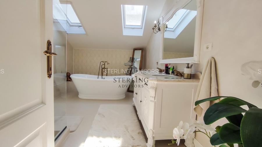 Vila restaurata in cel mai mic detaliu - zona centrala - 51