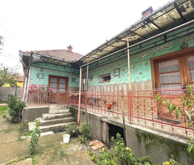 Casă cu teren generos și vedere superbă către munți – Cugir - 7