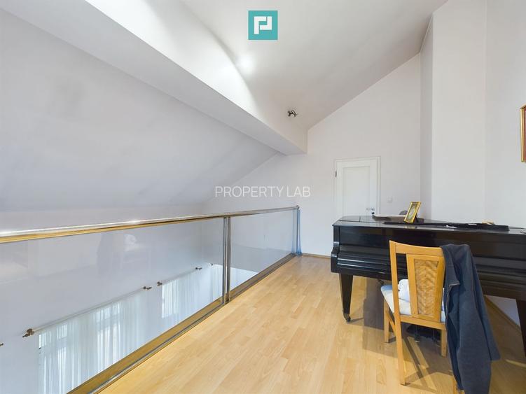 Casă situată Central în Dumbrăvița - 15