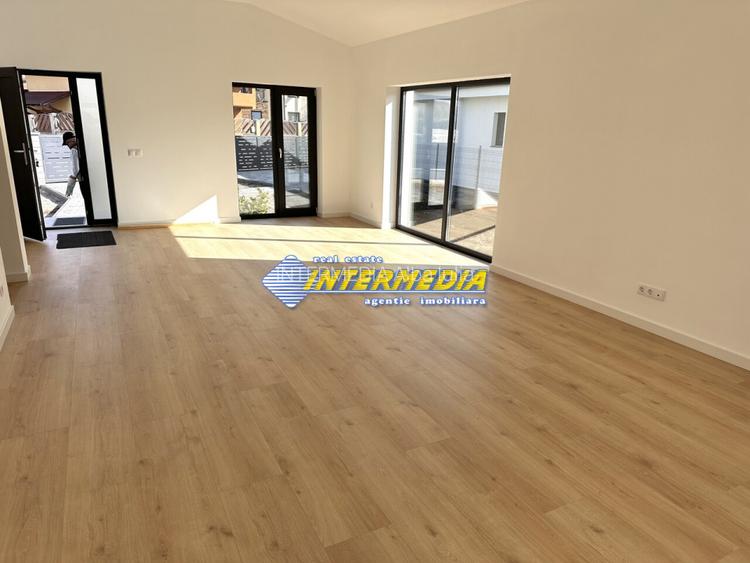 CASA NOUA I 90 MP I FINISATA LA CHEIE I ASFALT I TOATE UTILITATILE I - 16
