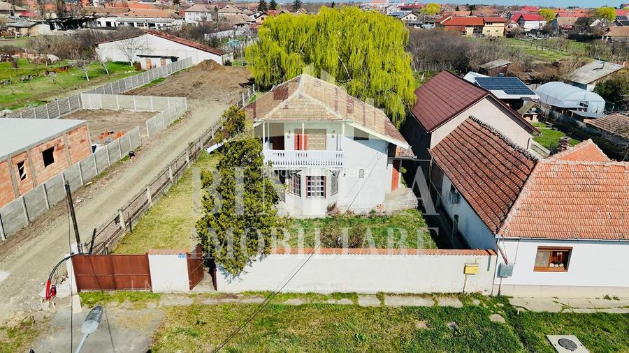 Casa individuala P+ M Giarmata, vatra satului 1496mp teren - 2