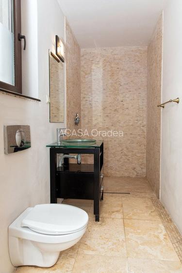 Vilă 5 dormitoare, 4 băi, 2 248mp teren, piscină. Preț: 229 000 E. - 32