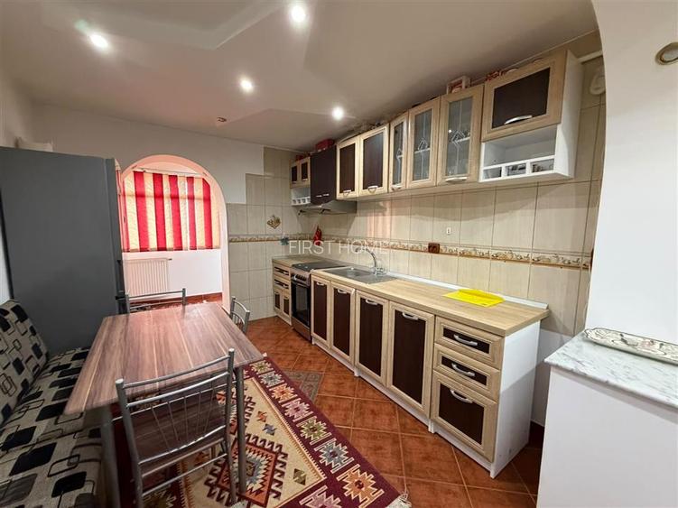 Apartament 2 camere, 61mp,  central, etaj 10 cu acoperis - 3