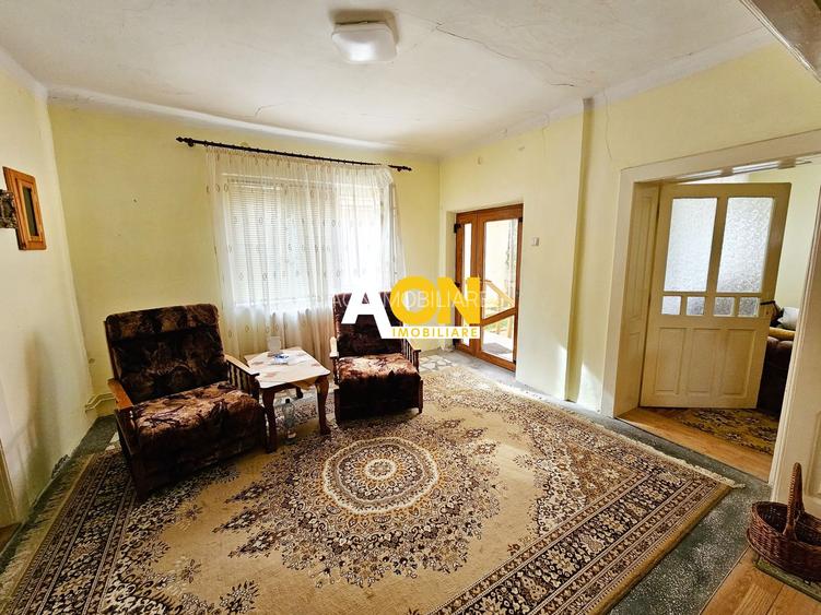 Casa cu 4 camere, 2024 mp teren, la asfalt, cu utilitati, Vintu de Jos - 9