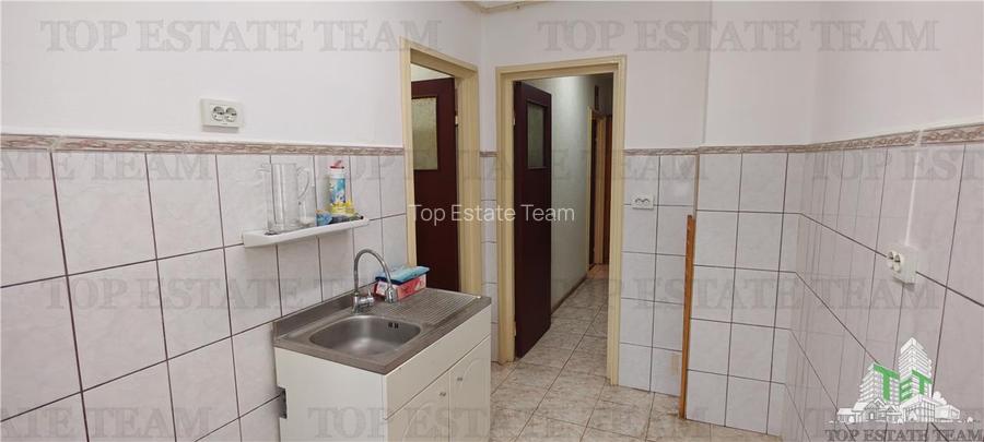 Apartament 2 camere, stradal, langa metrou RAUL DOAMNEI , centrala proprie, inst - 15