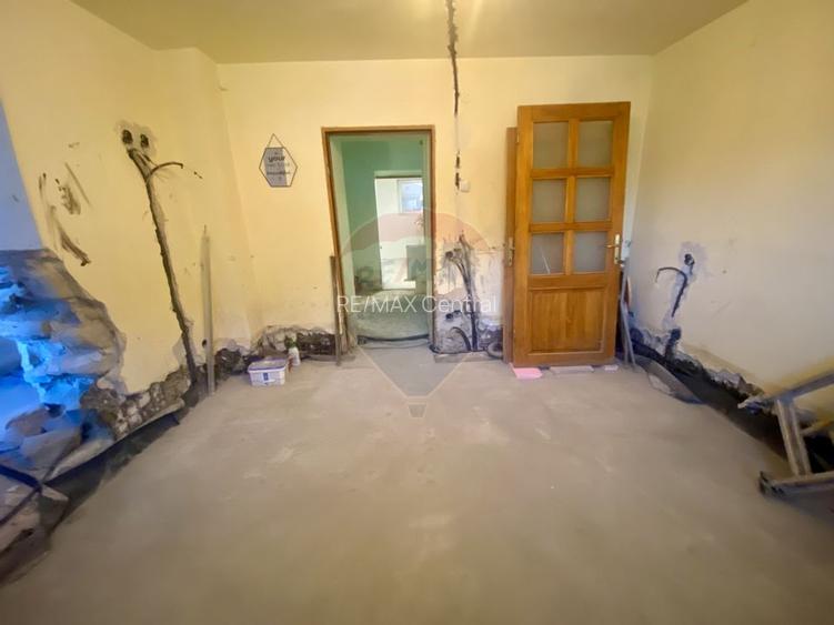 Vilă cu farmec istoric în Bușteni, pensiune sau locuință de vacanță! - 41