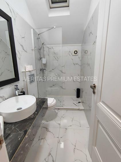 Casa renovata si consolidata integral, apthotel, pozitie de exceptie - 10