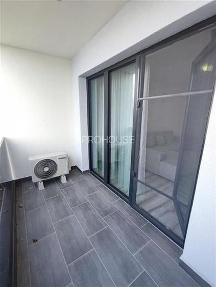 Bloc nou - langa Universitatea Bacovia - 2 camere - mobilat si utilat nou - 4