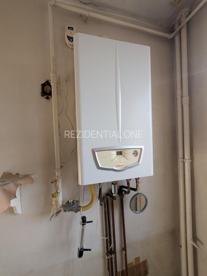 Decomandat, etaj intermediar - 2 camere - spatios - 4