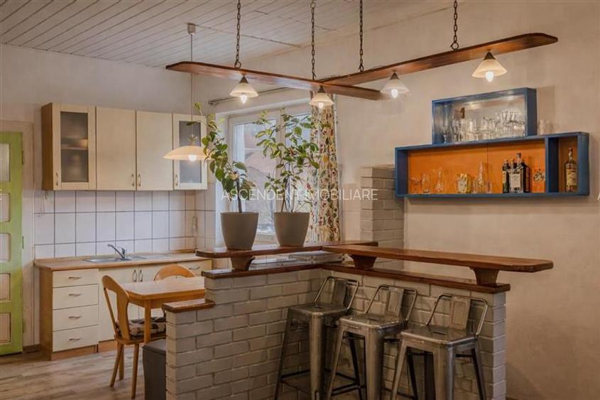 Locuinta cu caracter,doua niveluri,4 camere,terasa,garaj,curte,Centru Istoric Br - 2