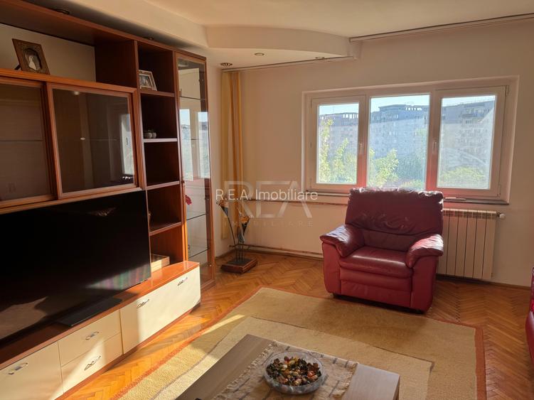 3 camere Unirii decomandat,centrală,parcare,et. 6,an 1995,metrou,83 mp - 3