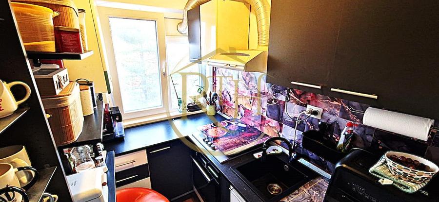 Vand apartament cu 4 camere in zona spitalul judetean,comision ,,0'' - 17