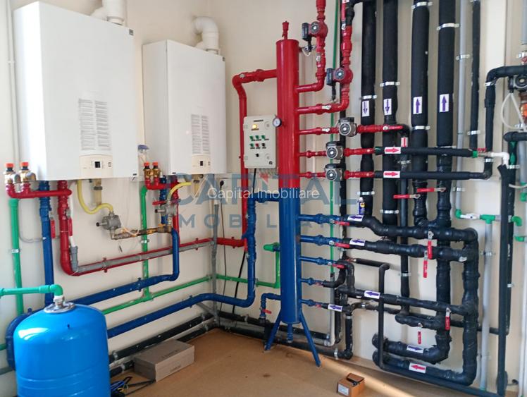 CLADIRE CU ARHITECTURA EMBLEMATICA - FOST SEDIU INTEL - 9