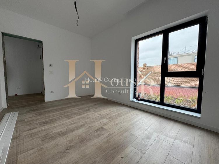 Casa Individuala in Oras.Proiect Modern.Car Port - 10