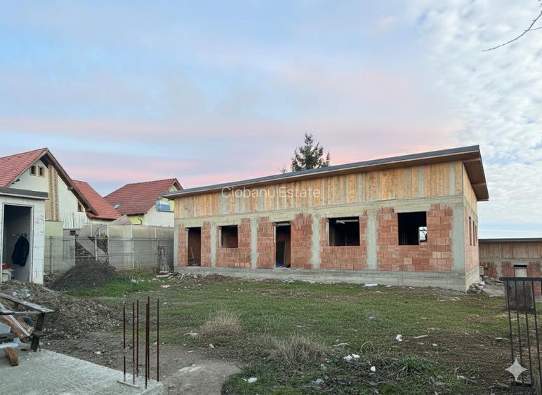 Casa tip Duplex Mosnita Noua-Strada Principala -COMISION 0% - 2