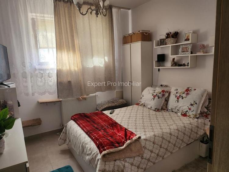 Teren Intaravilan Parcelabil 5300mp 25E  MP deschidere sosea 26m toate util.. - 4