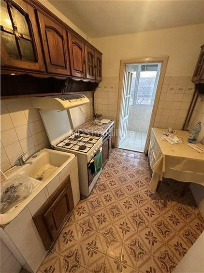 3 camere decomandate cu centrala etaj 1 si 2 balcoane - 7