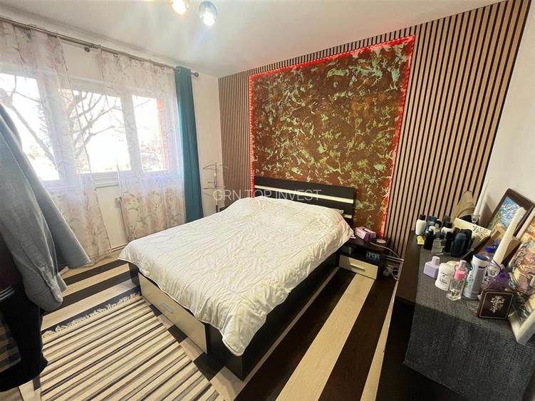 Apartament 3 camere decomandat balcon si pivnita etaj 1 Vasile Aaron - 8